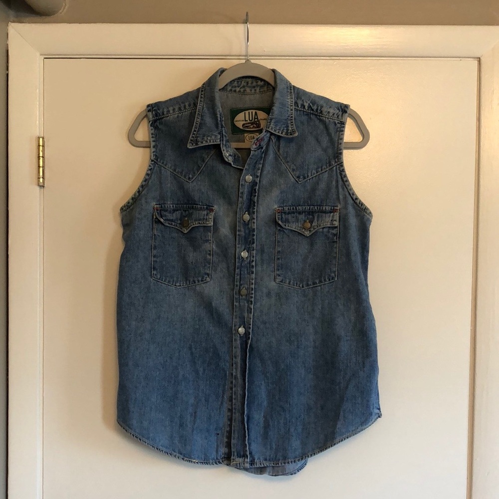 LUA jean vest size medium